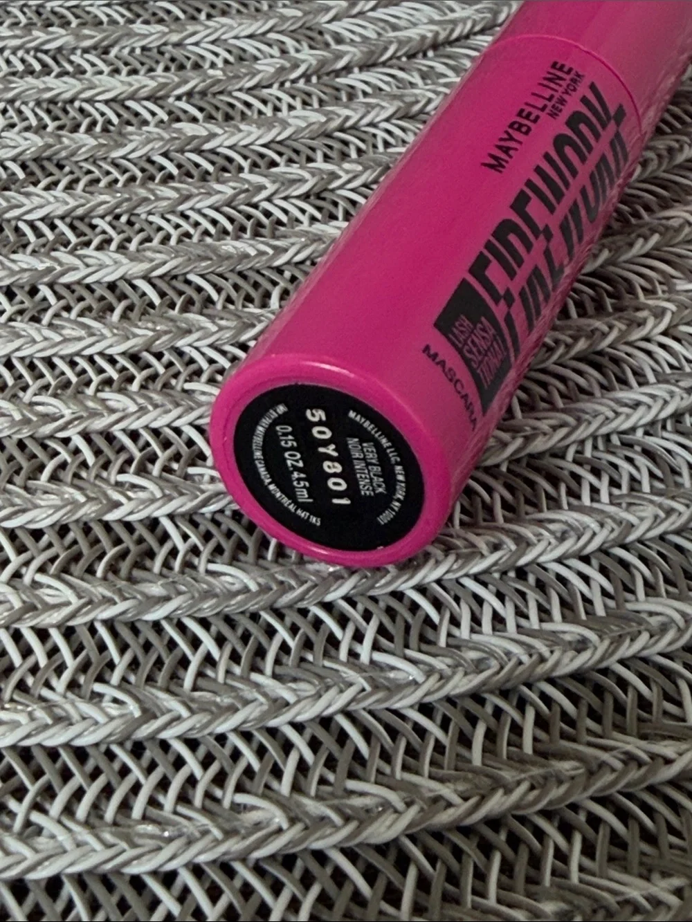 ❤️$2 NWT Maybelline Firework Very Black .15oz Mascara